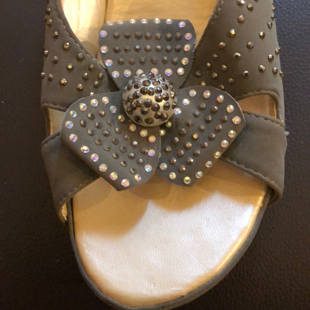 Sandals - Picture 4 of 5